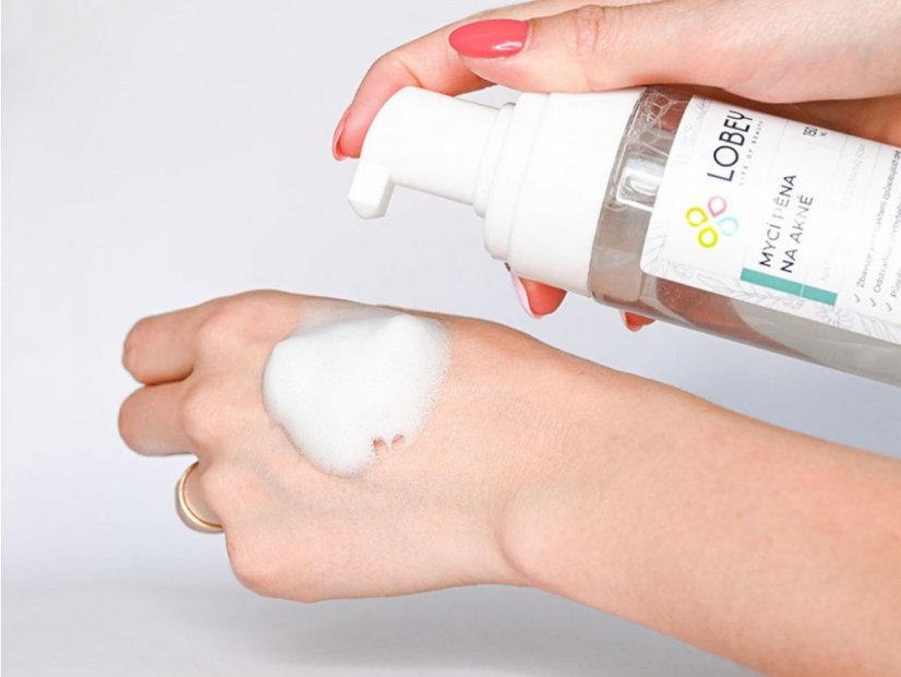 Lobey -  Čistiaca pena na akné (150ml)