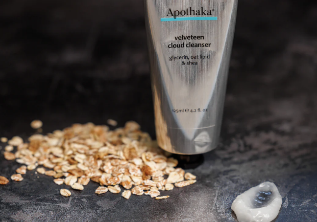 APOTHAKA cleanser