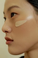 Dear Klairs Illuminating Supple Blemish Cream SPF40 PA++ (40ml)